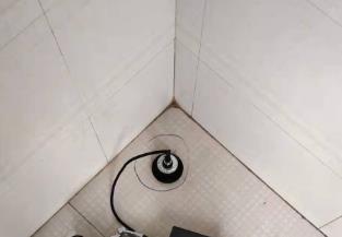 张家口卫生间漏水维修之 loft 夹层储藏室毗邻暗管渗水哪家好，推荐诚匠小爱修缮